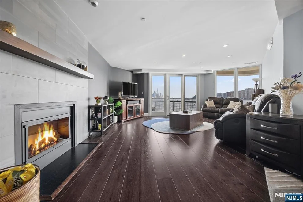 Unit for sale at 600 Harbor, Weehawken, NJ 07086