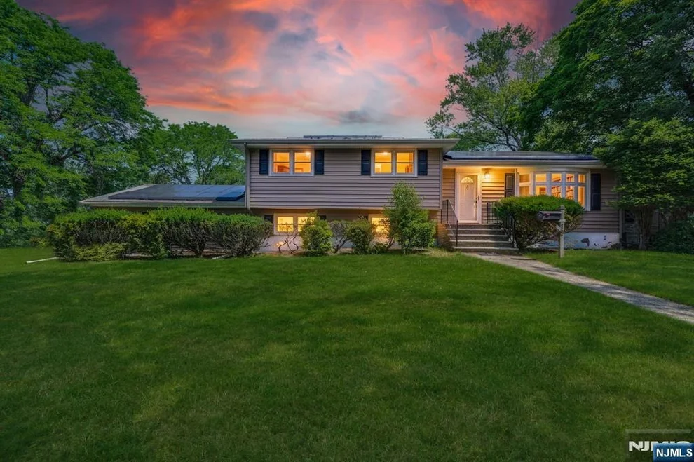 Unit for sale at 19 Lawrence, Wayne, NJ 07470