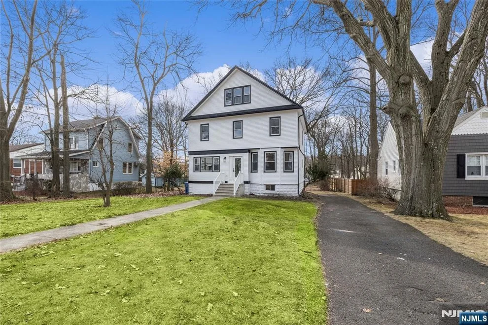 Unit for sale at 384 W Palisade, Englewood, NJ 07631