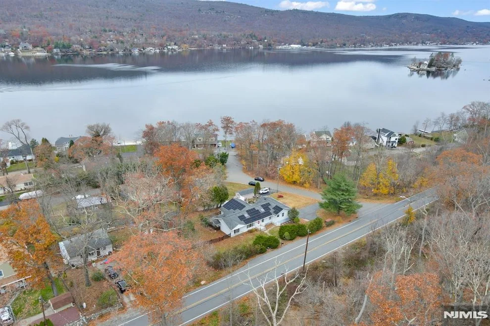 Unit for sale at 699 Shore, West Milford, NJ 07421