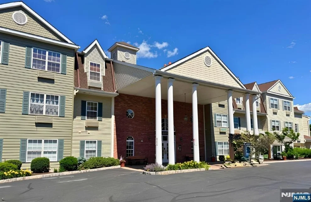 Unit for sale at 5322 Richmond, West Milford, NJ 07480