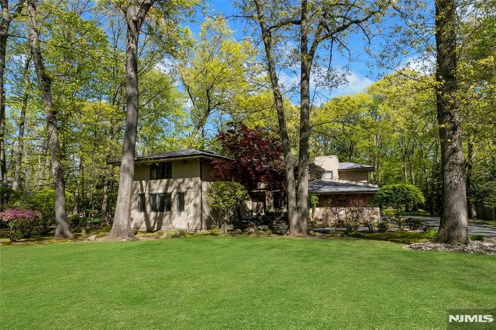 Unit for sale at 78 Apple, Woodcliff Lake, NJ 07677