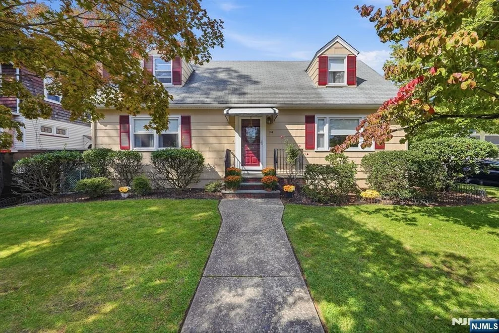 Unit for sale at 116 Grove, Verona, NJ 07044