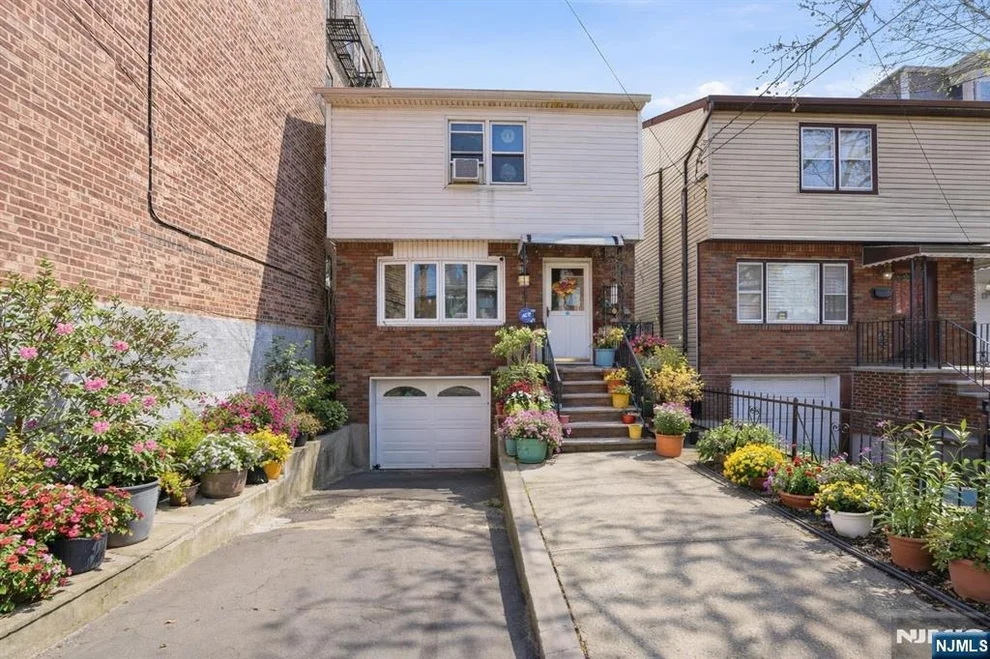 Unit for sale at 236 Garfield, Jersey City, NJ 07305