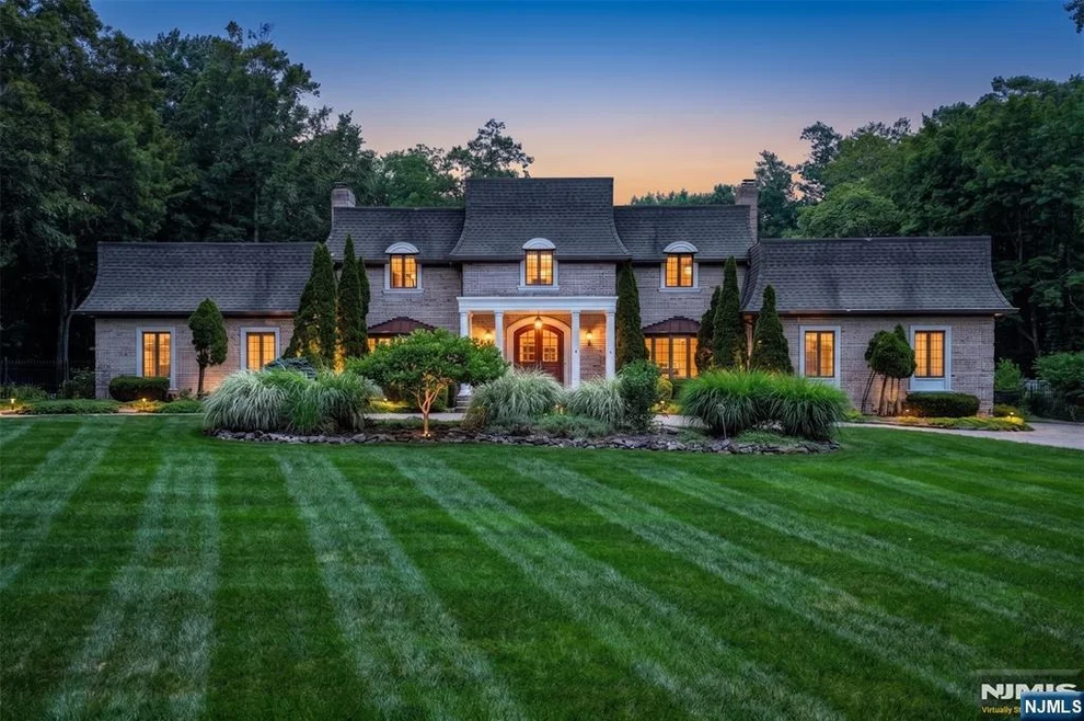 Unit for sale at 21 Baldwin, Saddle River, NJ 07458