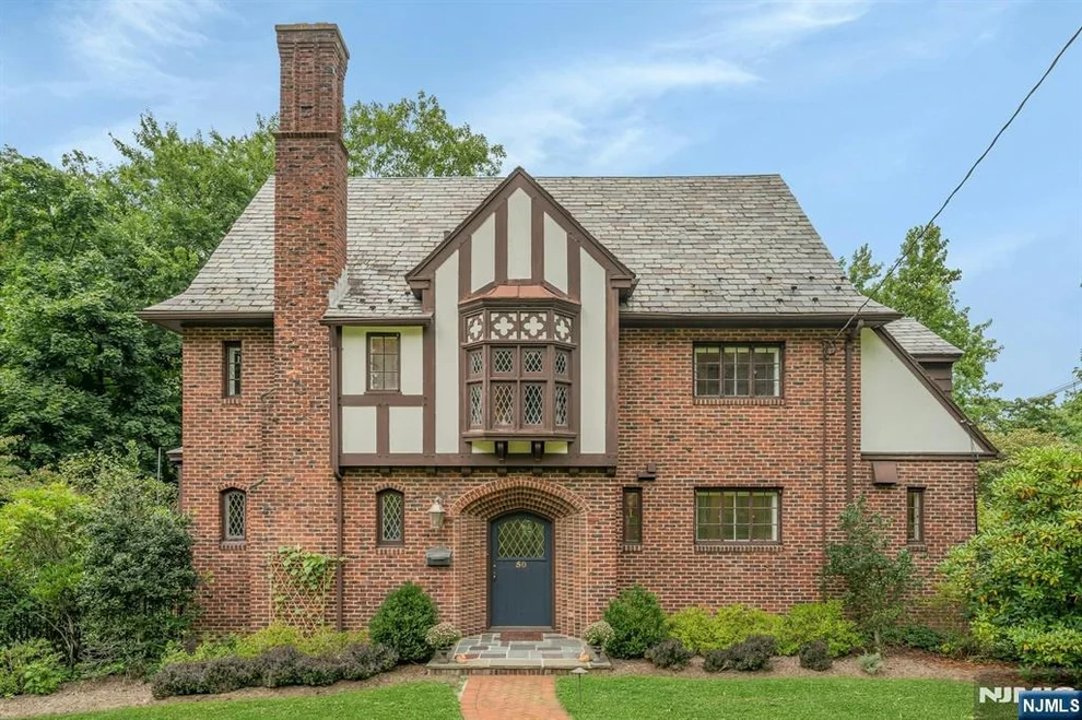 Unit for sale at 50 Afterglow, Verona, NJ 07044