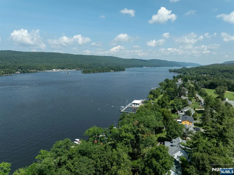 Unit for sale at 179 Long Pond, West Milford, NJ 07421