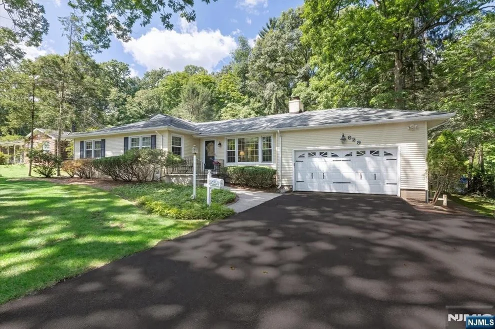Unit for sale at 629 Lawlins, Wyckoff, NJ 07481