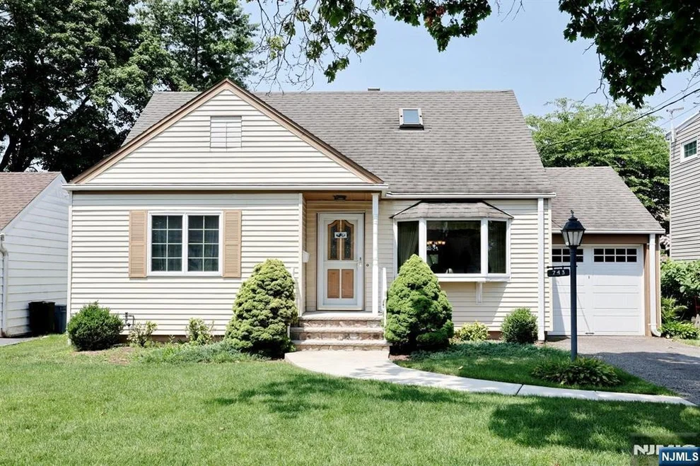 Unit for sale at 743 Palmer, Maywood, NJ 07607