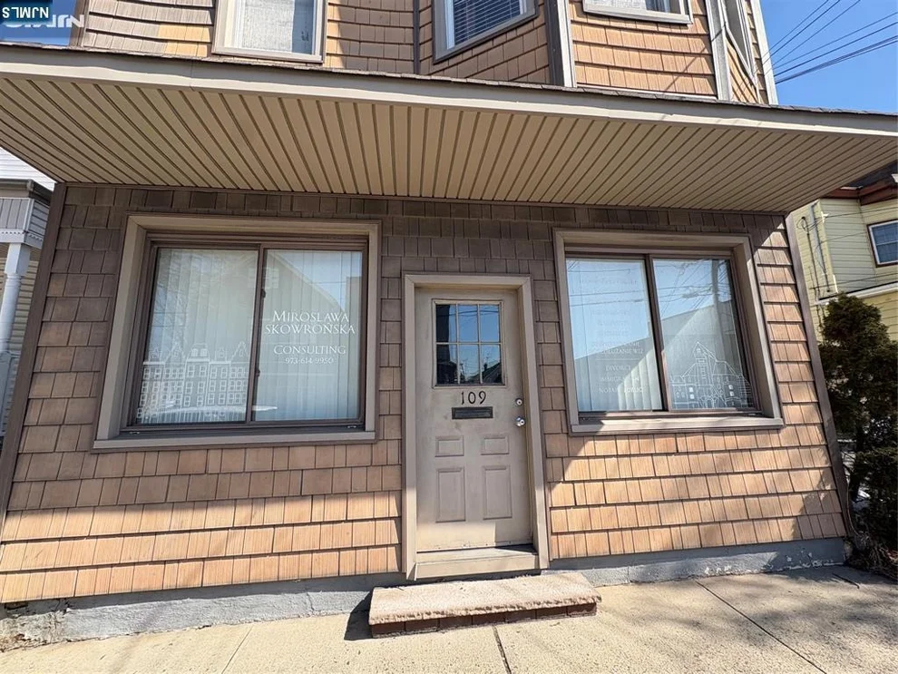 Unit for sale at 109 Wallington, Wallington, NJ 07057
