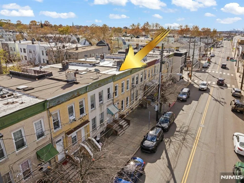 Unit for sale at 142 Side, Jersey City, NJ 07305