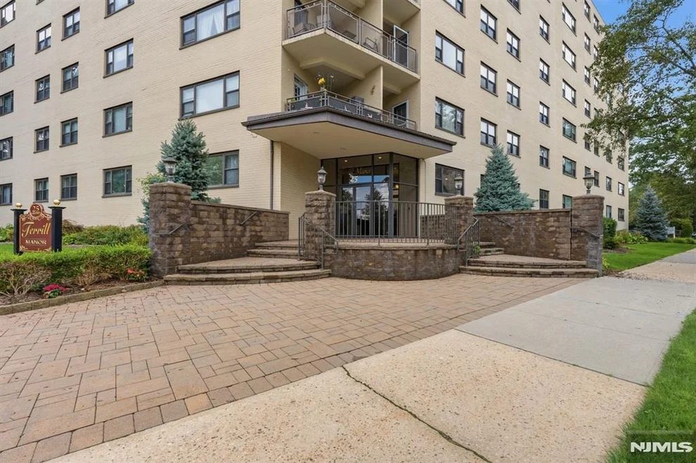 Unit for sale at 25 Grand, Hackensack, NJ 07601