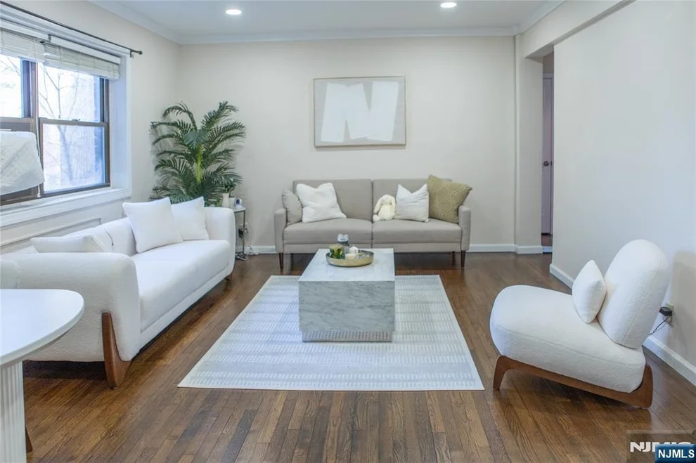 Unit for sale at 3060 Edwin, Fort Lee, NJ 07024