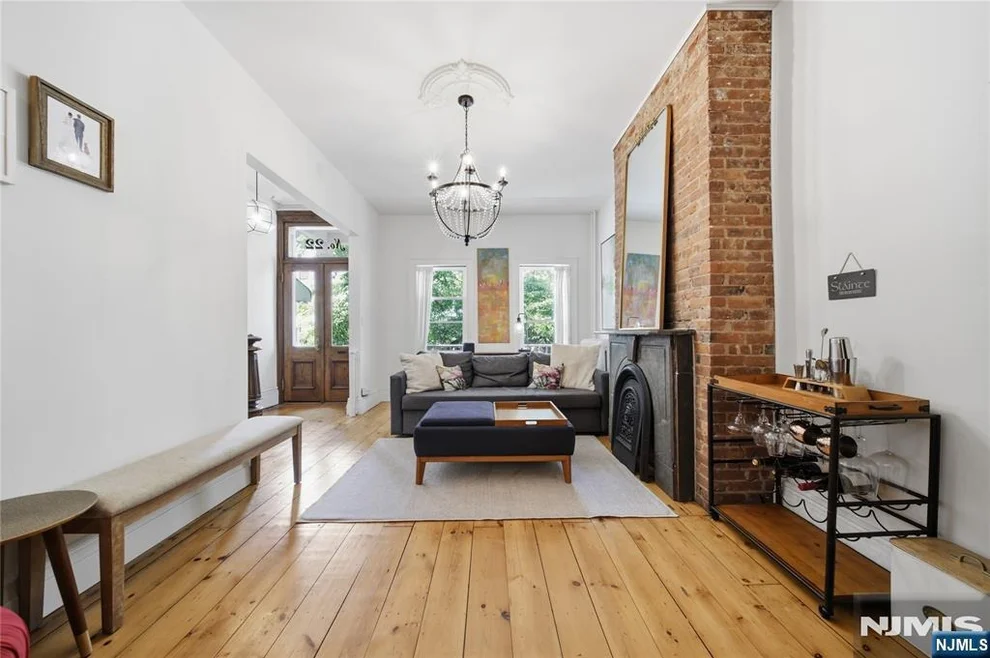 Unit for sale at 22 Laidlaw, Jersey City, NJ 07306