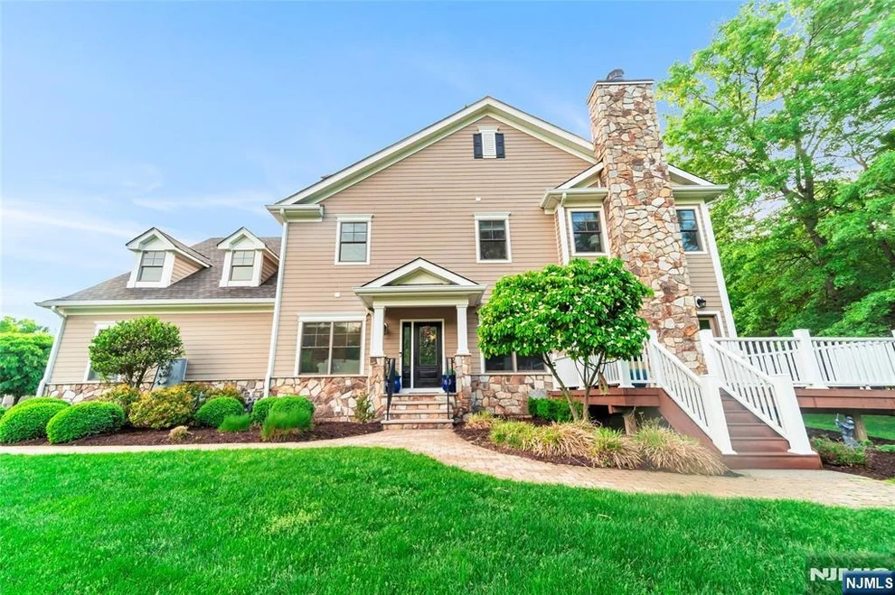 Unit for sale at 32 Cherrywood, River Vale, NJ 07675