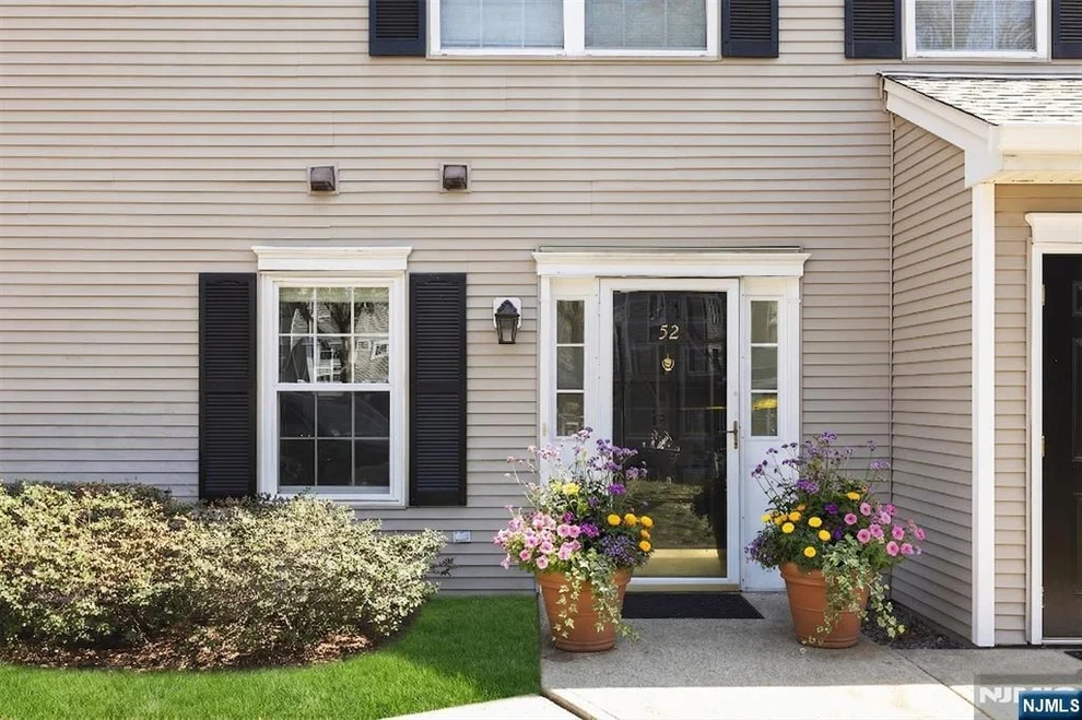 Unit for sale at 52 Greenbrook, Bloomfield, NJ 07003