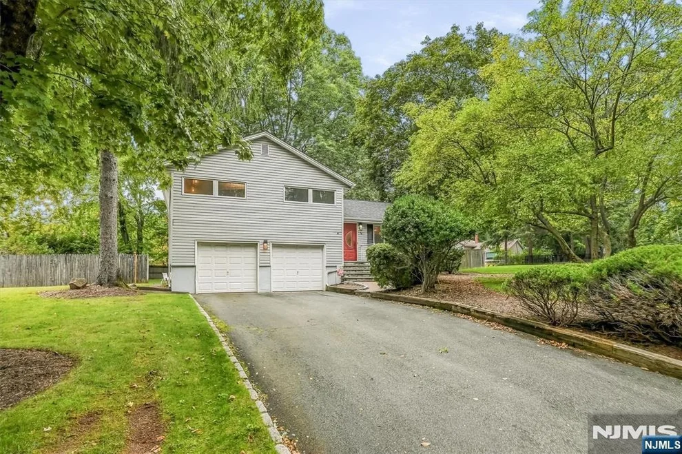 Unit for sale at 46 Standish, Hillsdale, NJ 07642