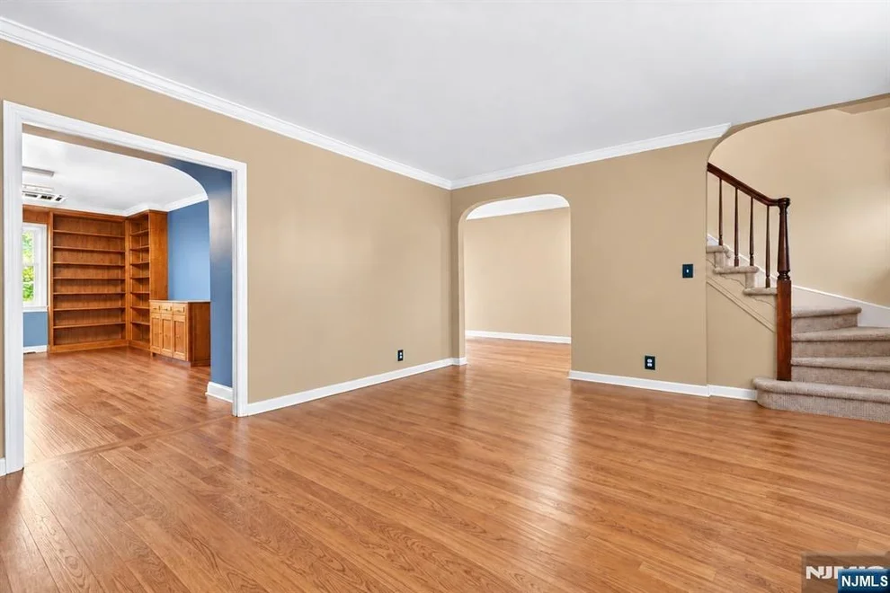 Unit for sale at 185 E Palisade, Englewood, NJ 07631