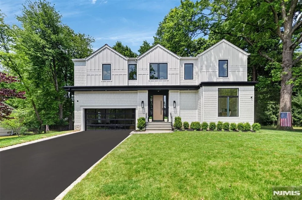 Unit for sale at 26 Collins, Closter, NJ 07624