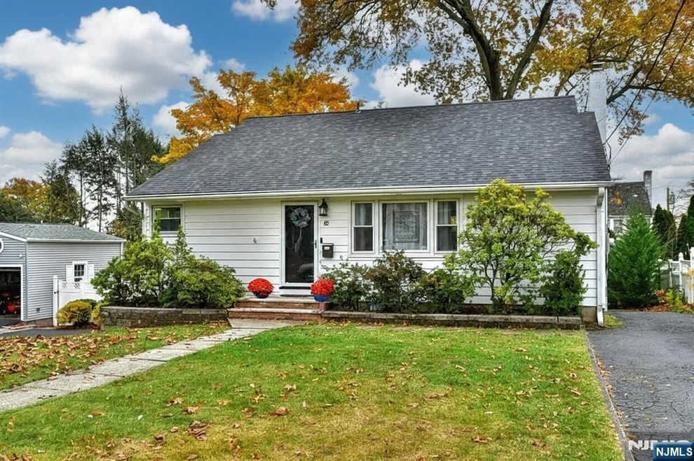 Unit for sale at 82 Grove, Waldwick, NJ 07463