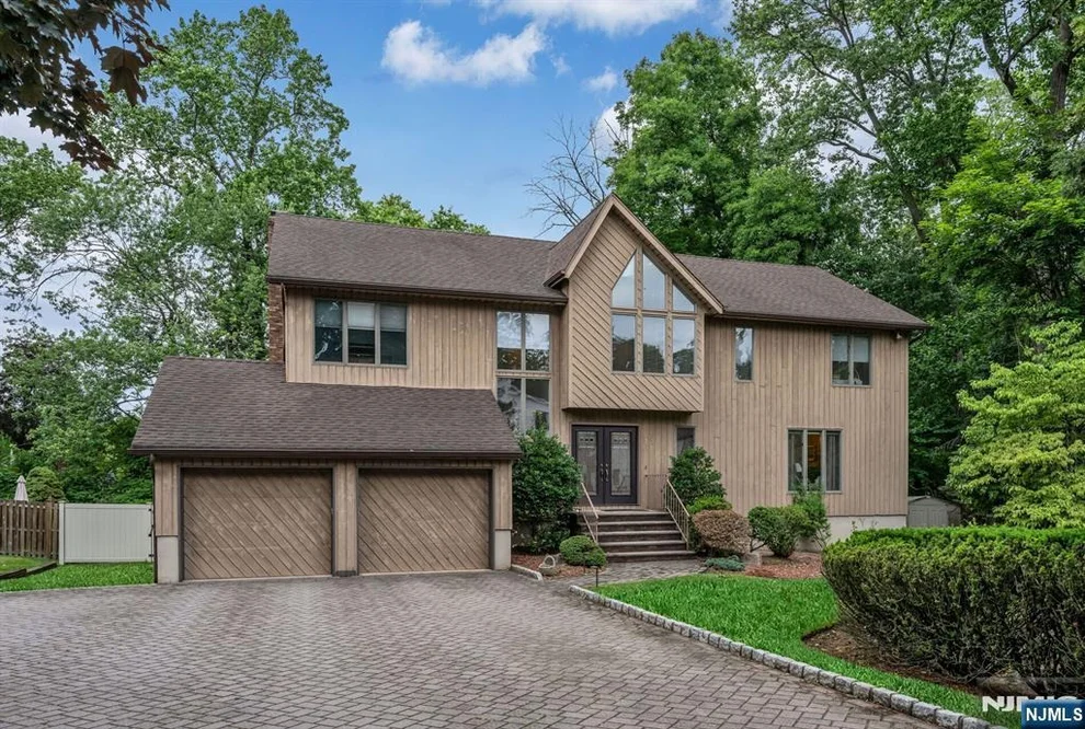 Unit for sale at 12 Jason Woods, Closter, NJ 07624