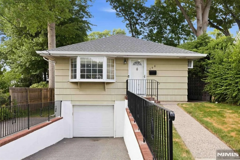 Unit for sale at 108 Wyandotte, Dumont, NJ 07628