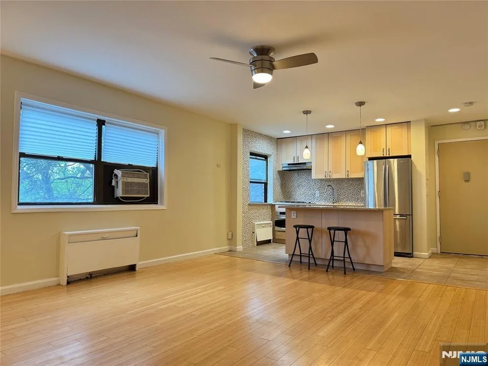 Unit for sale at 3001 Edwin, Fort Lee, NJ 07024