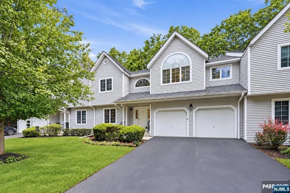 Unit for sale at 3 Drake, Hillsdale, NJ 07642