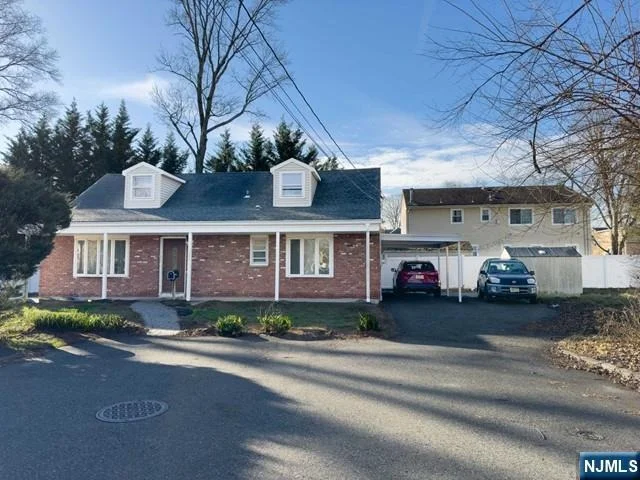 Unit for sale at 203 Snedeker, Northvale, NJ 07647