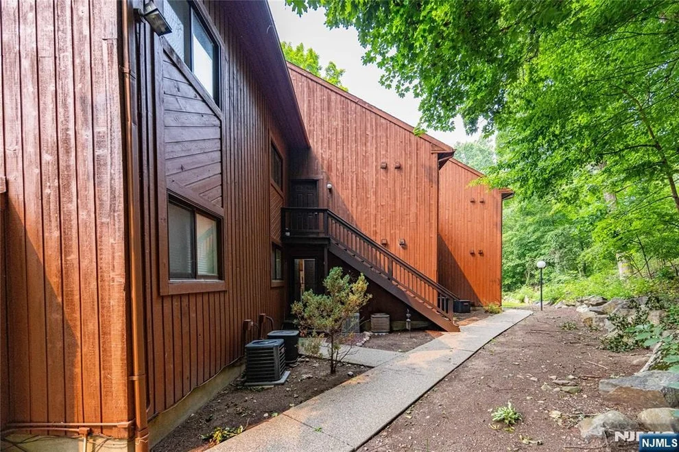 Unit for sale at 3 Telluride, Vernon, NJ 07462