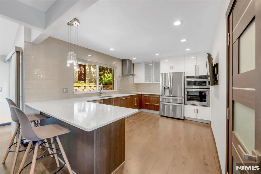Unit for sale at 247 Glenwood, Leonia, NJ 07605
