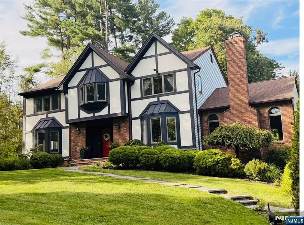 Unit for sale at 2 Windham, Woodcliff Lake, NJ 07677