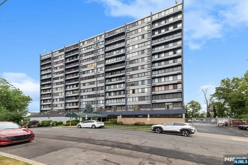 Unit for sale at 180 Lafayette Ave, Passaic, NJ 07055