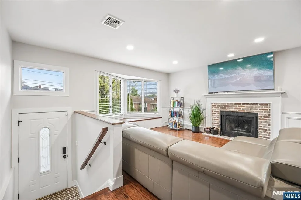 Unit for sale at 2451 Leighton, Fort Lee, NJ 07024