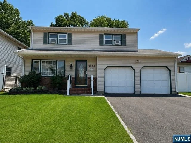 Unit for sale at 1565 Ridgeway, Union, NJ 07083