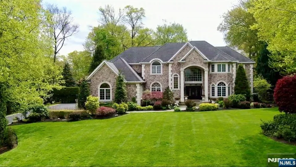Unit for sale at 457 Devonshire, Franklin Lakes, NJ 07417