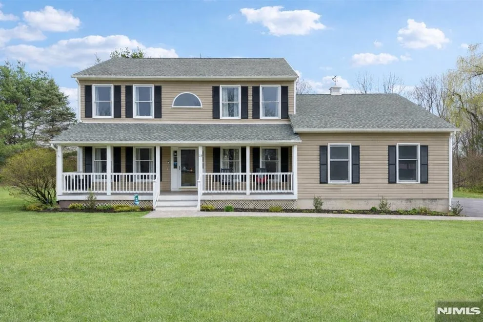 Unit for sale at 23 Northfield, Sussex, NJ 07461