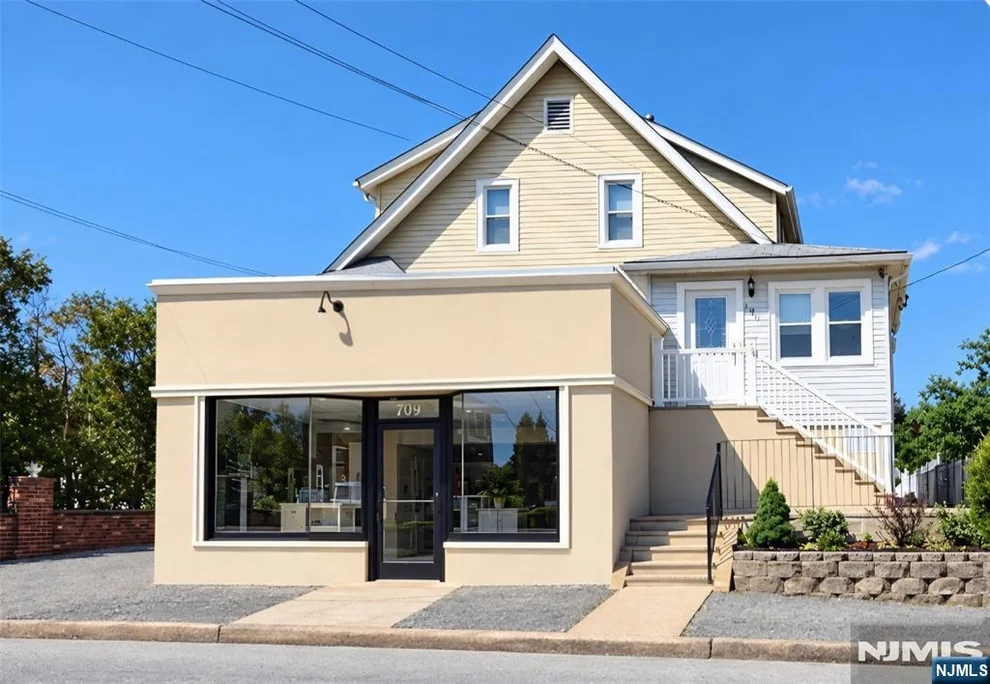 Unit for sale at 190 Stevens, Cedar Grove, NJ 07009