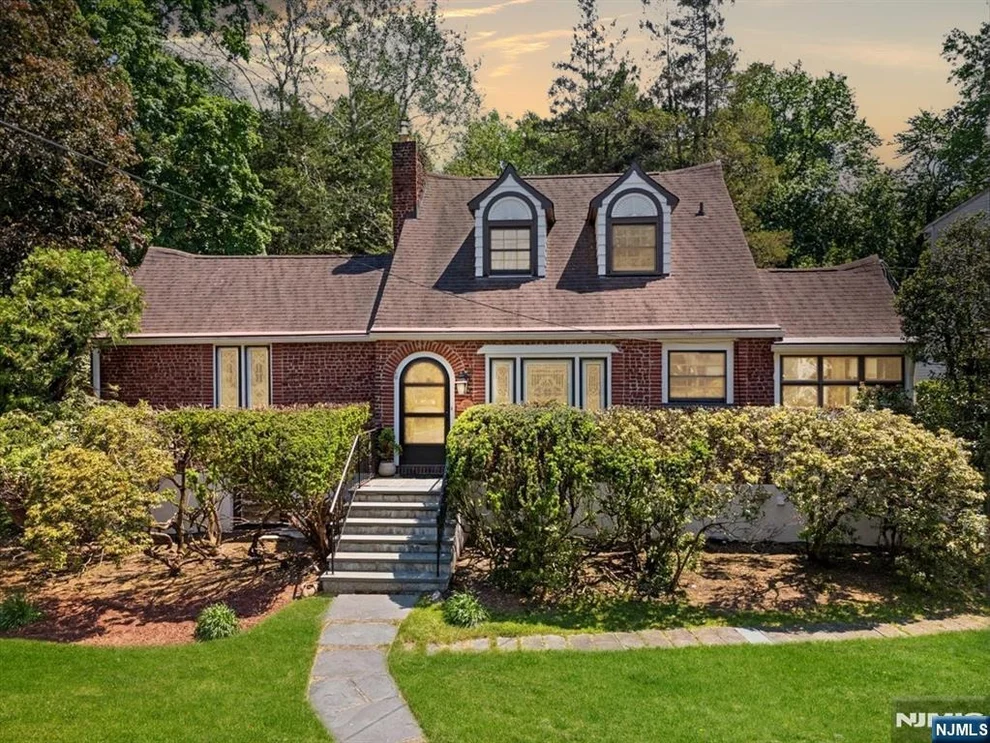 Unit for sale at 201 Little Falls, Cedar Grove, NJ 07009