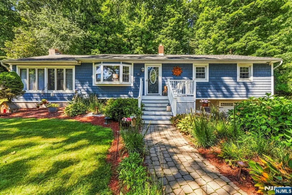 Unit for sale at 18 Fox Hollow, Vernon, NJ 07462