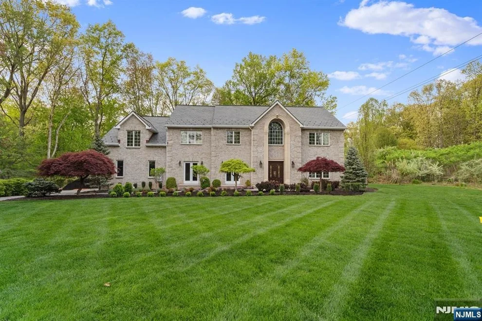 Unit for sale at 7 Orchard, Old Tappan, NJ 07675