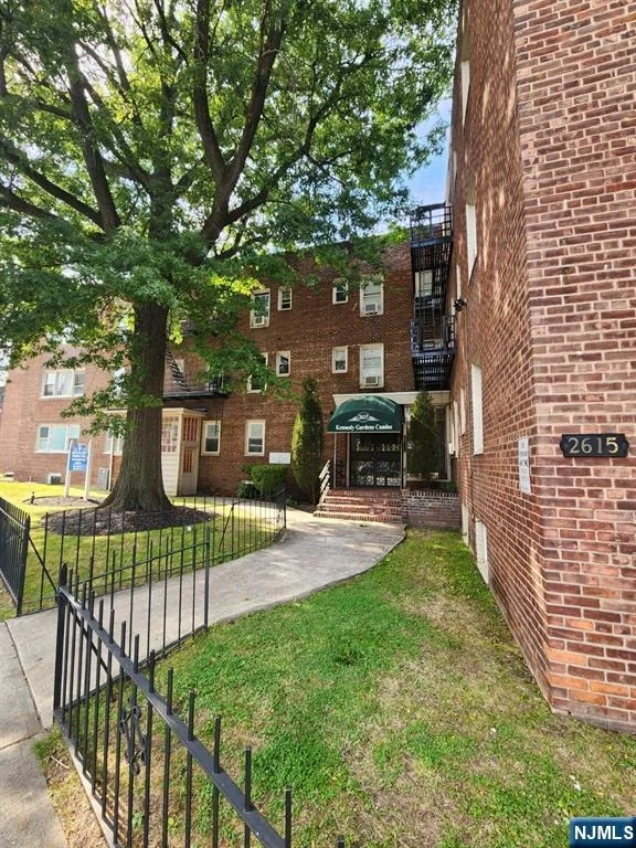 Unit for sale at 2615 John F Kennedy, Jersey City, NJ 07306