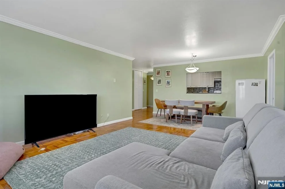 Unit for sale at 2000 Linwood, Fort Lee, NJ 07024