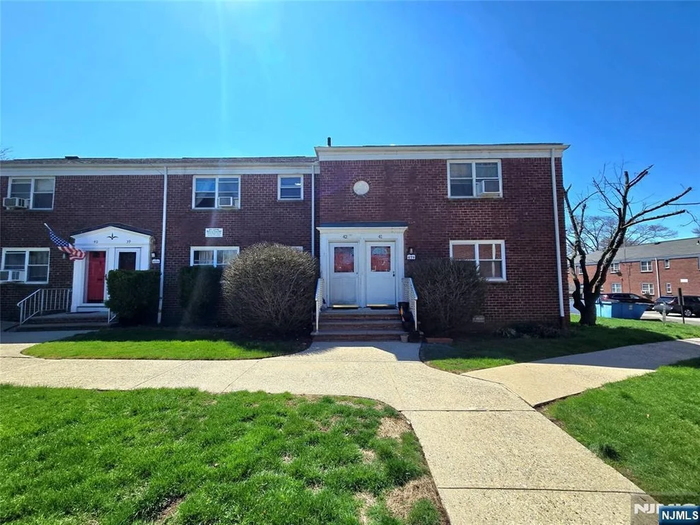Unit for sale at 479 Maple Hill, Hackensack, NJ 07601