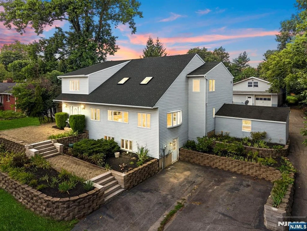 Unit for sale at 163 Oldham, Wayne, NJ 07470