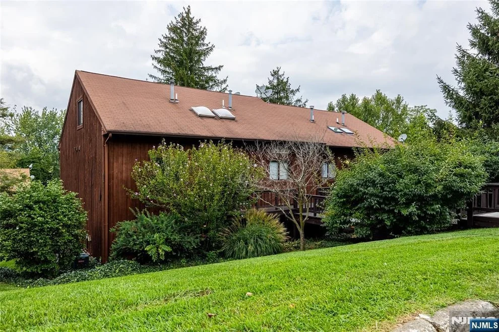Unit for sale at 7 Sugar Loaf, Vernon, NJ 07462