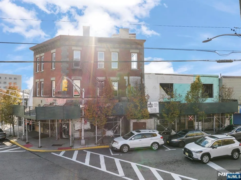 Unit for sale at 733-735 6th, Union City, NJ 07087