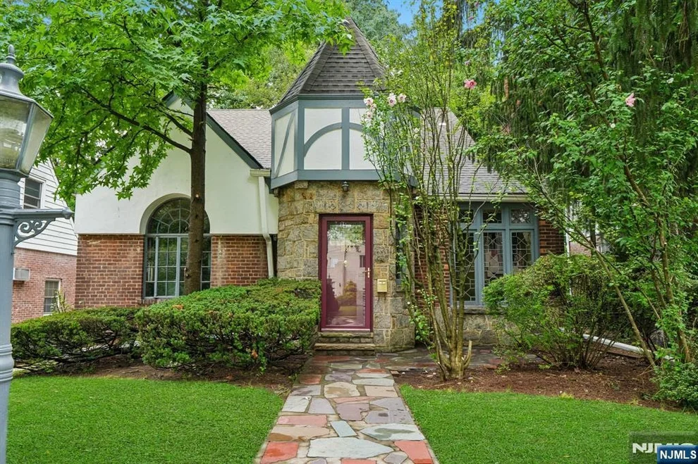 Unit for sale at 1094 Belle, Teaneck, NJ 07666