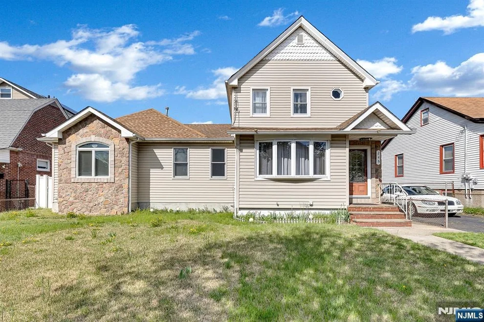 Unit for sale at 245 Kingsland, Lyndhurst, NJ 07071