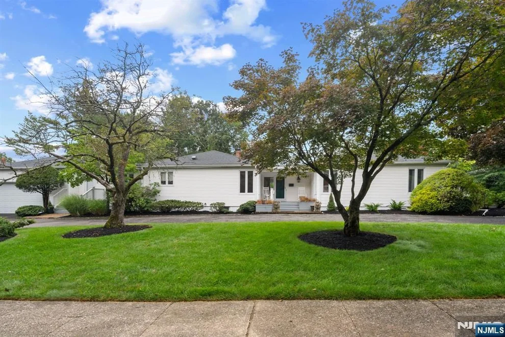 Unit for sale at 4 Tornillo, West Orange, NJ 07052